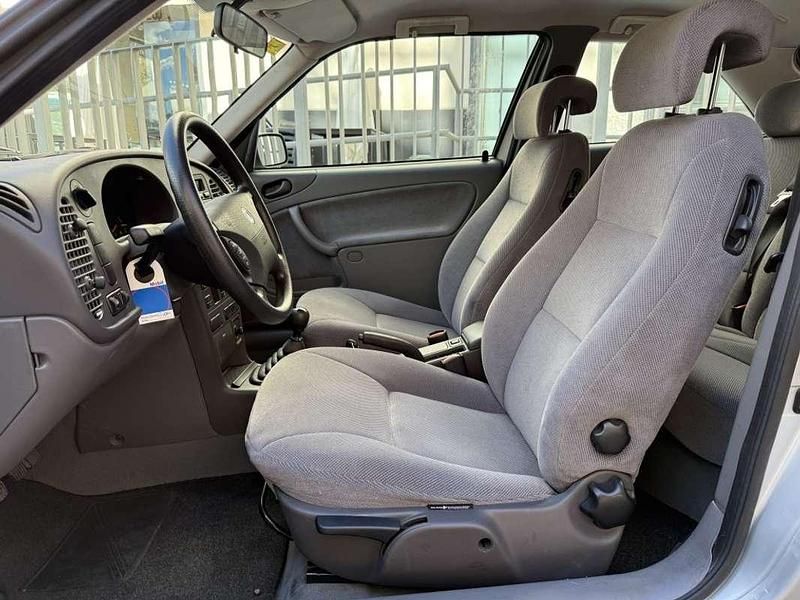 Usado Saab 9-3 150 CV (110 kW) 1998 Plateado Coupe