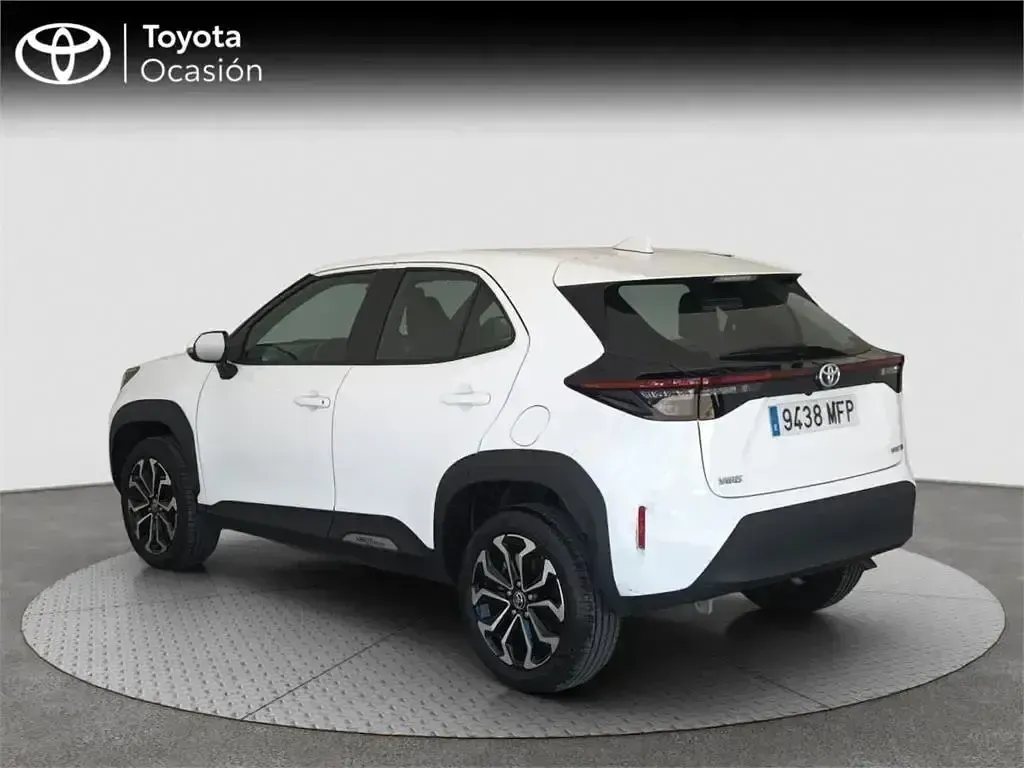 Usado Toyota Yaris Cross Active 116 CV (85 kW) 2023 Blanco SUV