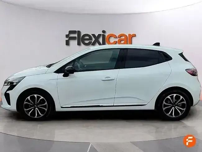 Usado Renault Clio Techno 100 CV (73 kW) 2024 Blanco Utilitario