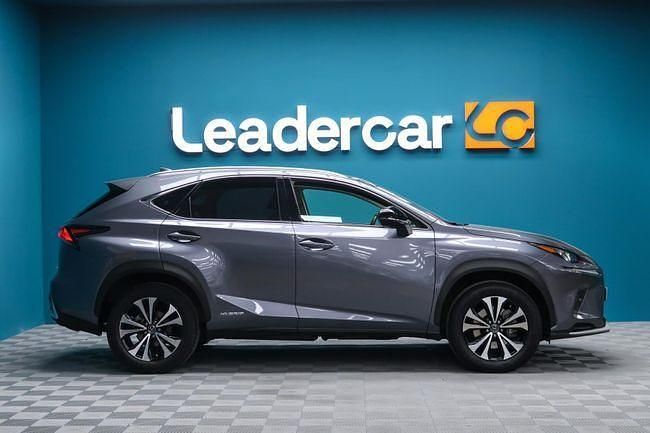 Usado Lexus NX300h Business Edition 197 CV (144 kW) 2021 Gris SUV