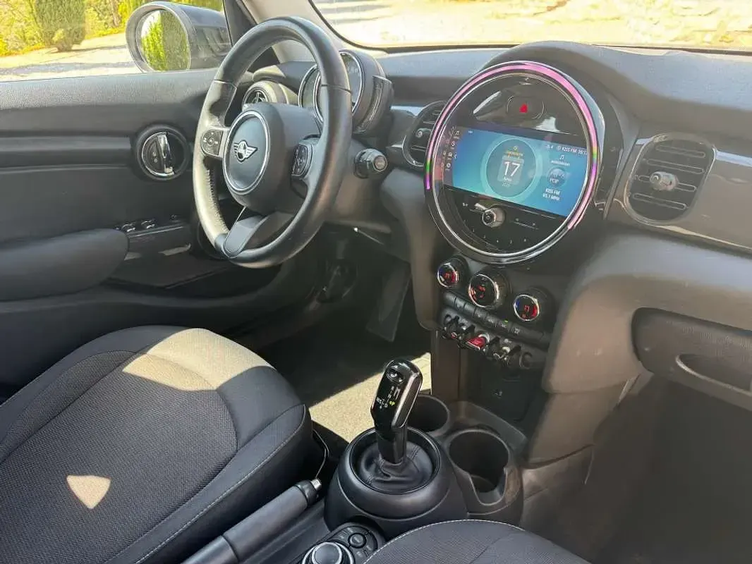 Usado Mini Cooper 136 CV (100 kW) 2022 Gris Utilitario