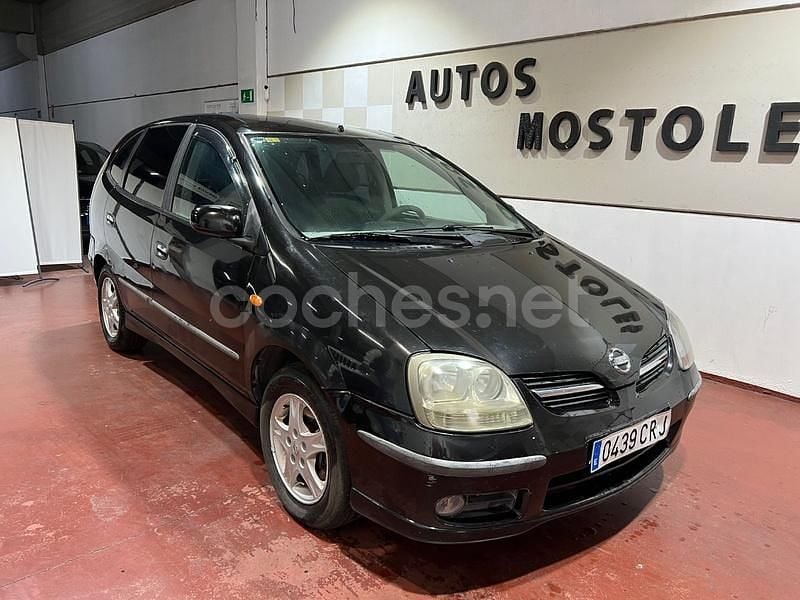Negro Usado 2004 Nissan Almera Tino Acenta Monovolumen | 1995 € - Imagen 1/4