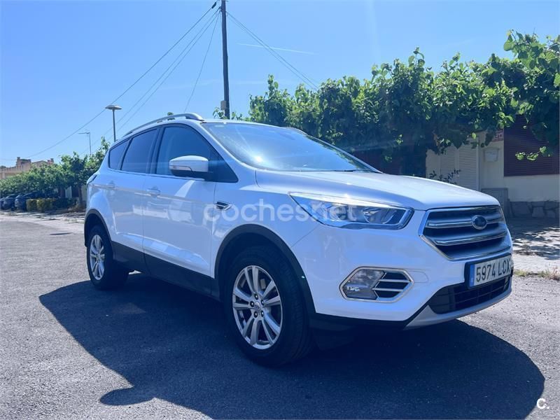 Blanco Usado 2019 Ford Kuga Trend SUV | 15.900 € (Precio justo) - Imagen 1/4