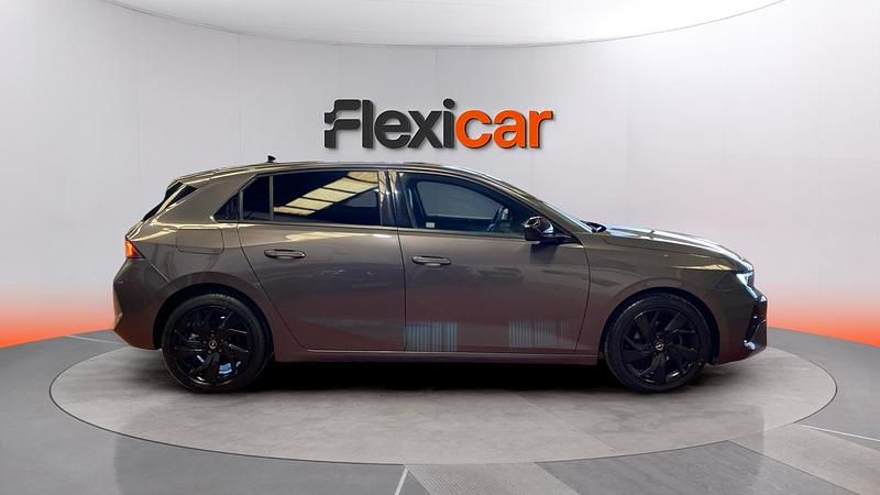 Usado Opel Astra Edition 110 HP (80 kW) 2023 Cinzento Sedan