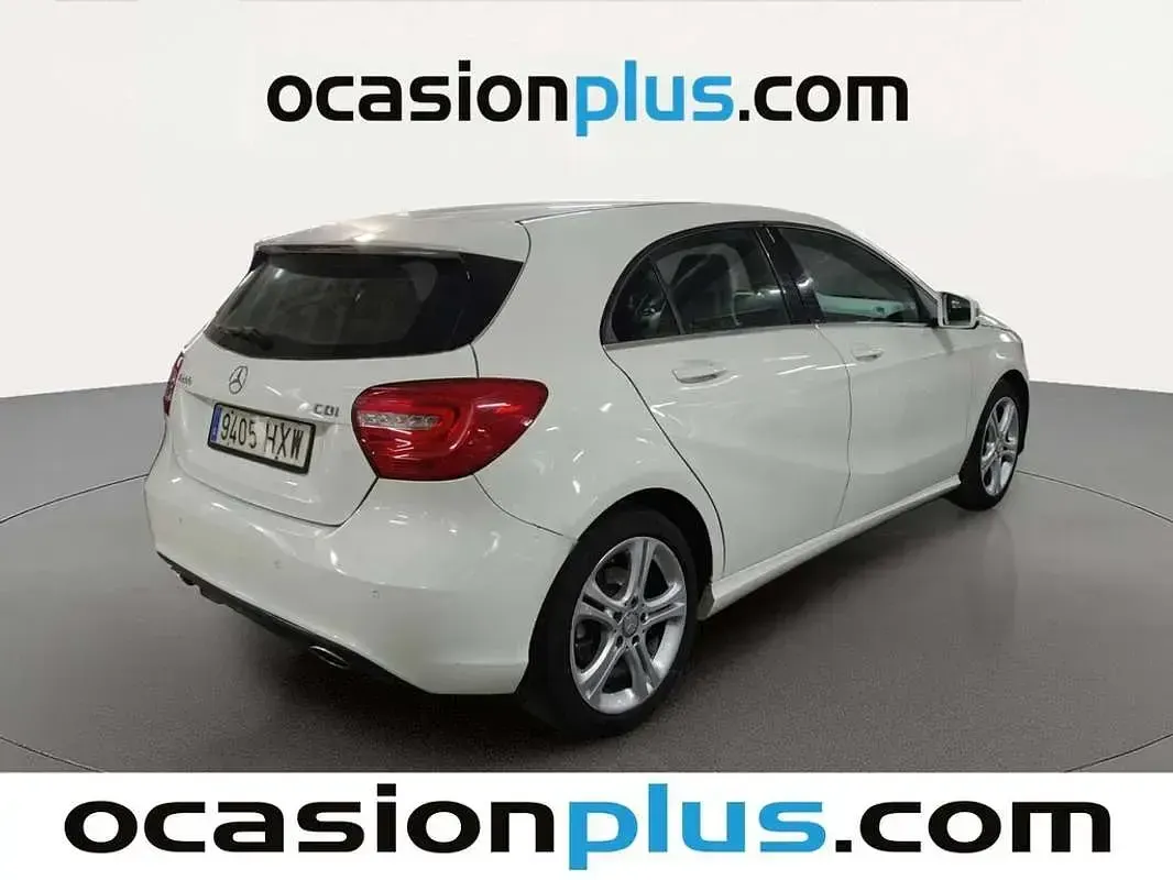 Usado Mercedes A200 Style 136 CV (100 kW) 2014 Blanco Utilitario