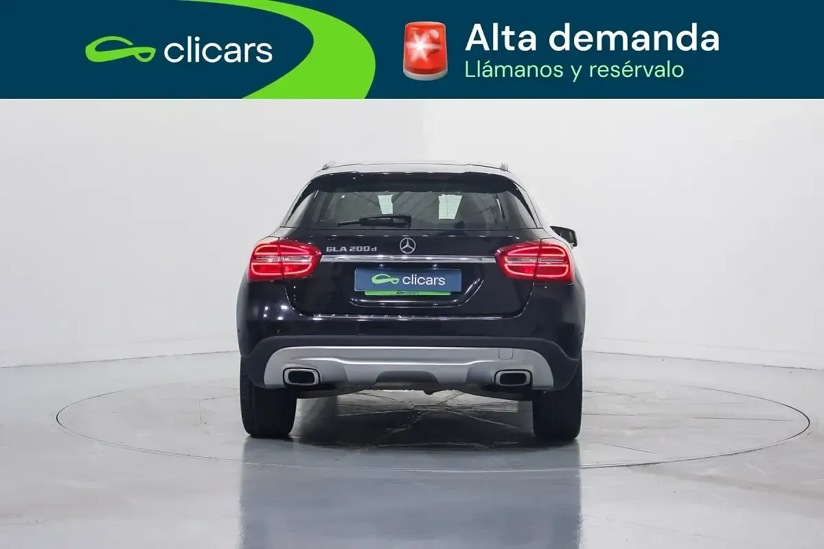 Usado Mercedes GLA200 Urban 136 CV (100 kW) 2016 Negro SUV