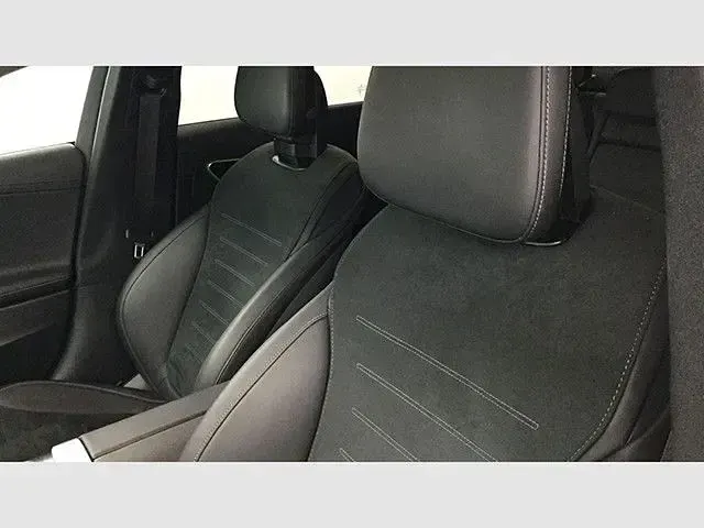 Usado Mercedes C300e 313 CV (230 kW) 2025 Gris selenita