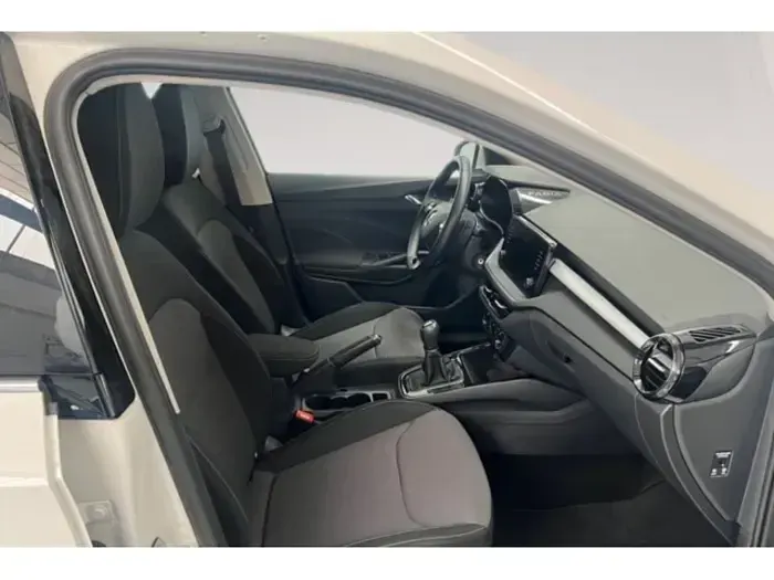 Usado Skoda Fabia Active 80 CV (58 kW) 2022 Blanco Utilitario