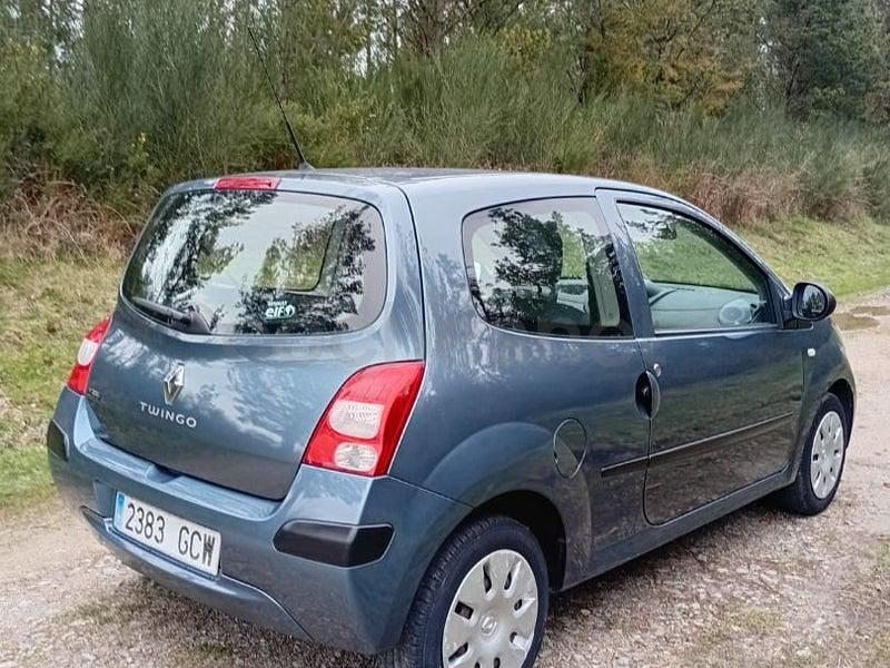 Usado Renault Twingo Authentique 60 CV (44 kW) 2008 Beige Utilitario