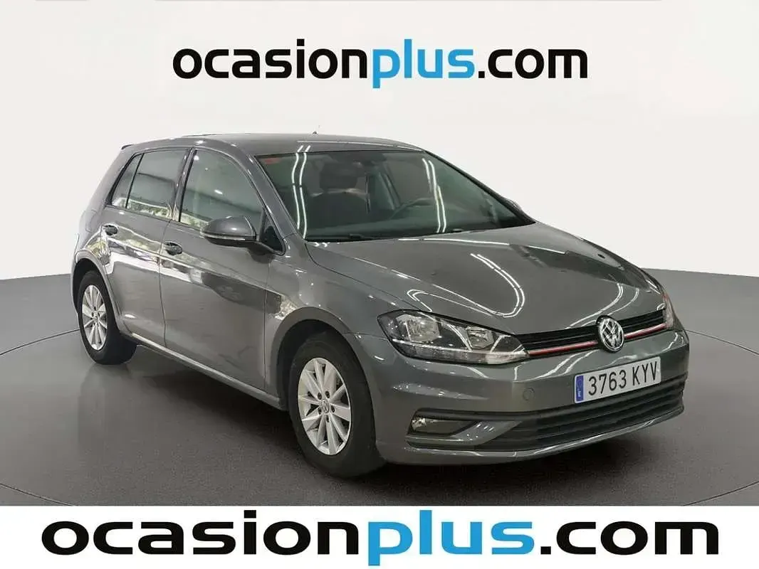 Usado VW Golf VII 116 CV (85 kW) 2019 Gris Utilitario