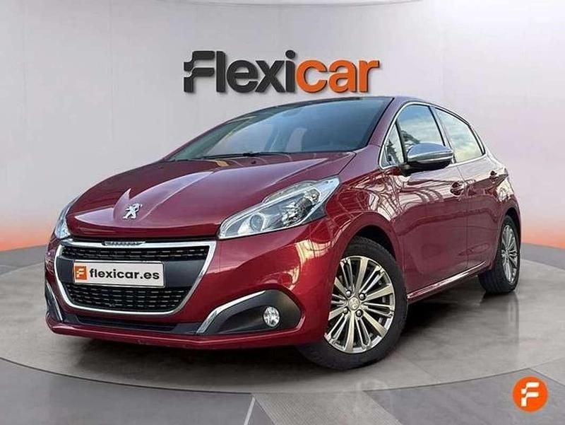Usado Peugeot 208 Allure 110 CV (80 kW) 2016 Rojo Utilitario