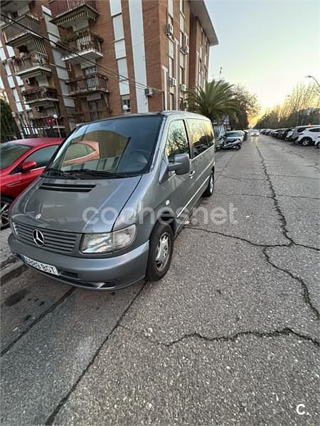 Gris / plata Usado 2001 Mercedes V220 Monovolumen | 9000 € - Imagen 1/4