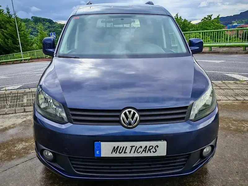 Usado VW Caddy Comfortline 140 CV (102 kW) 2013 Azul Monovolumen