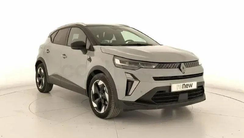 Usado Renault Captur Techno 100 CV (73 kW) 2025 Gris / plata SUV