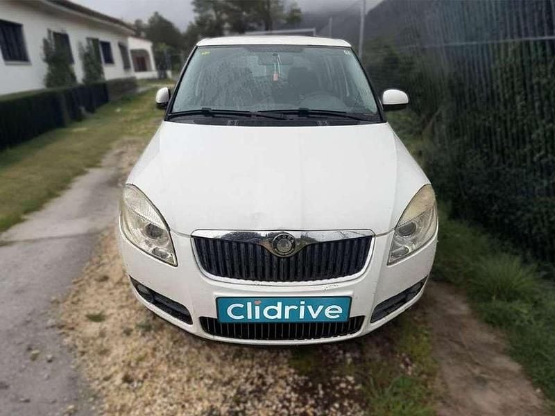 Usado Skoda Fabia 60 CV (44 kW) 2009 Blanco Utilitario