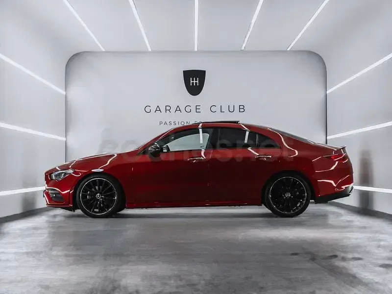 Usado Mercedes CLA180 AMG line 136 CV (100 kW) 2023 Granate Berlina