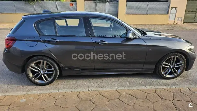 Usado BMW 118 150 CV (110 kW) 2017 Gris / plata Utilitario