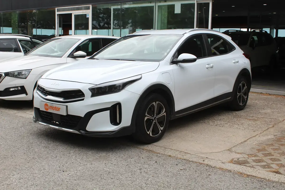 Usado Kia XCeed 141 CV (103 kW) 2023 Blanco SUV