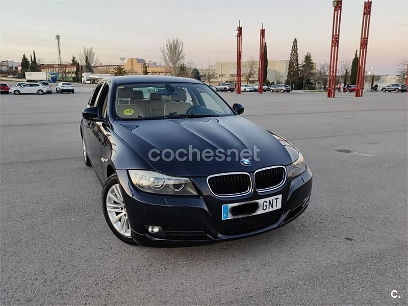 Usado BMW 320 177 CV (130 kW) 2009 Azul Berlina