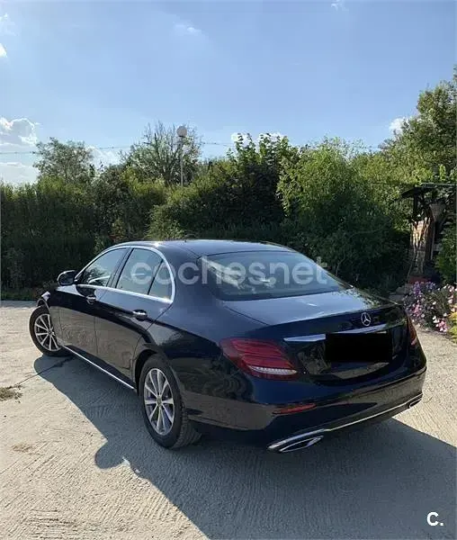 Usado Mercedes E220 194 CV (142 kW) 2018 Azul Berlina