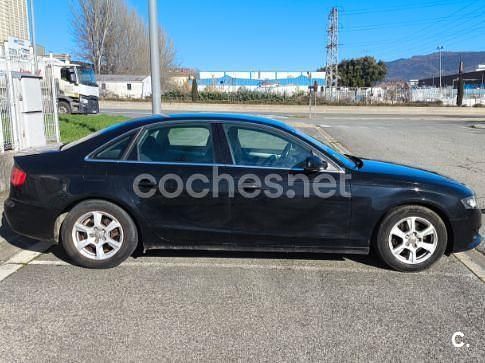 Usado Audi A4 136 CV (100 kW) 2010 Negro Berlina