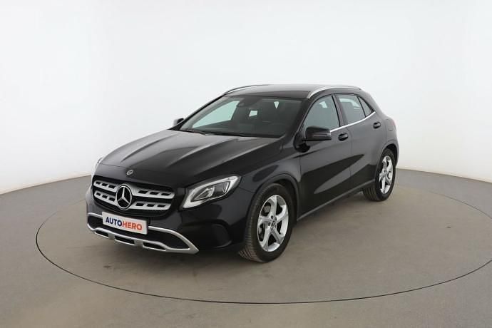 Negro Usado 2018 Mercedes GLA180 Urban SUV | 22.799 € (Buen precio) - Imagen 1/4