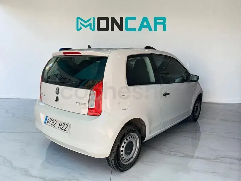 Usado Skoda Citigo Active 60 CV (44 kW) 2014 Blanco Utilitario