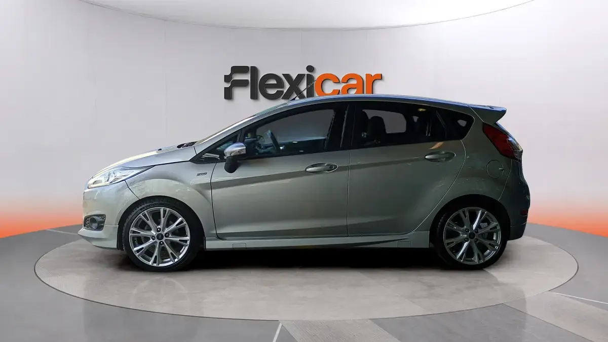 Usado Ford Fiesta ST-Line 101 CV (74 kW) 2017 Gris Utilitario