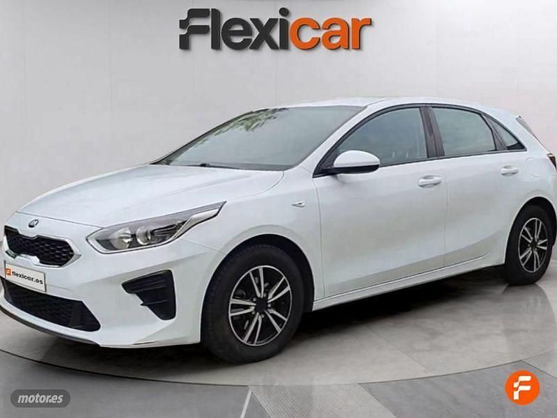 Usado Kia Ceed Plus 100 CV (73 kW) 2018 Blanco Utilitario