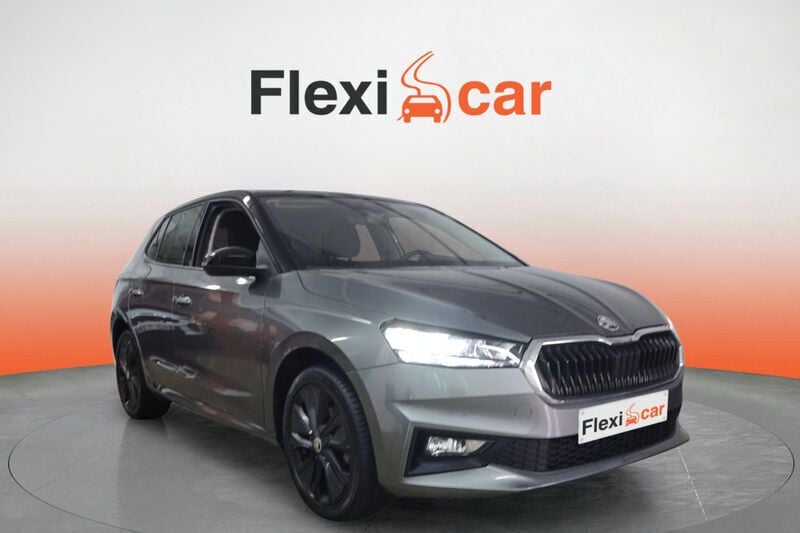 Gris Usado 2022 Skoda Fabia Style Berlina | 15.390 € (Buen precio) - Imagen 1/4
