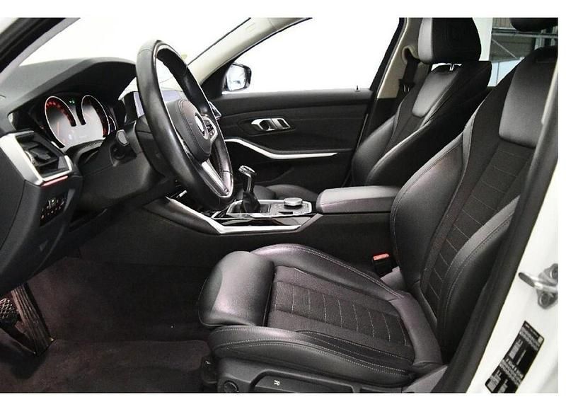 Usado BMW 318 Comfort Edition 150 CV (110 kW) 2020 Blanco Berlina