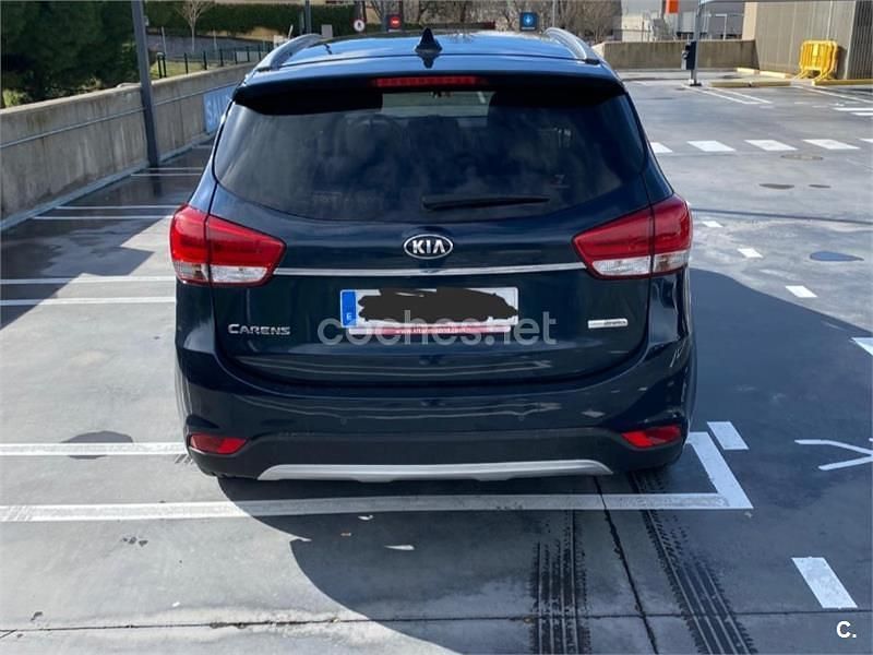 Usado Kia Carens 115 CV (84 kW) 2018 Negro Monovolumen