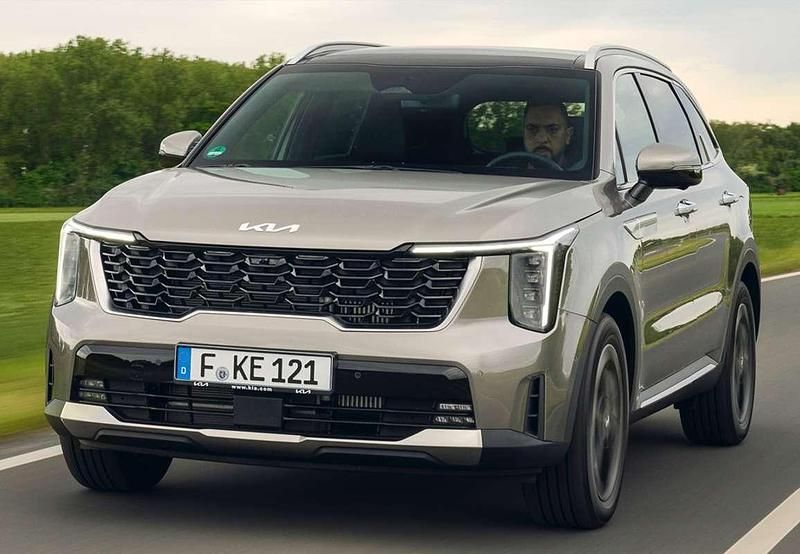 Gris Usado 2023 Kia Sorento SUV | 28.690 € (Buen precio) - Imagen 1/4