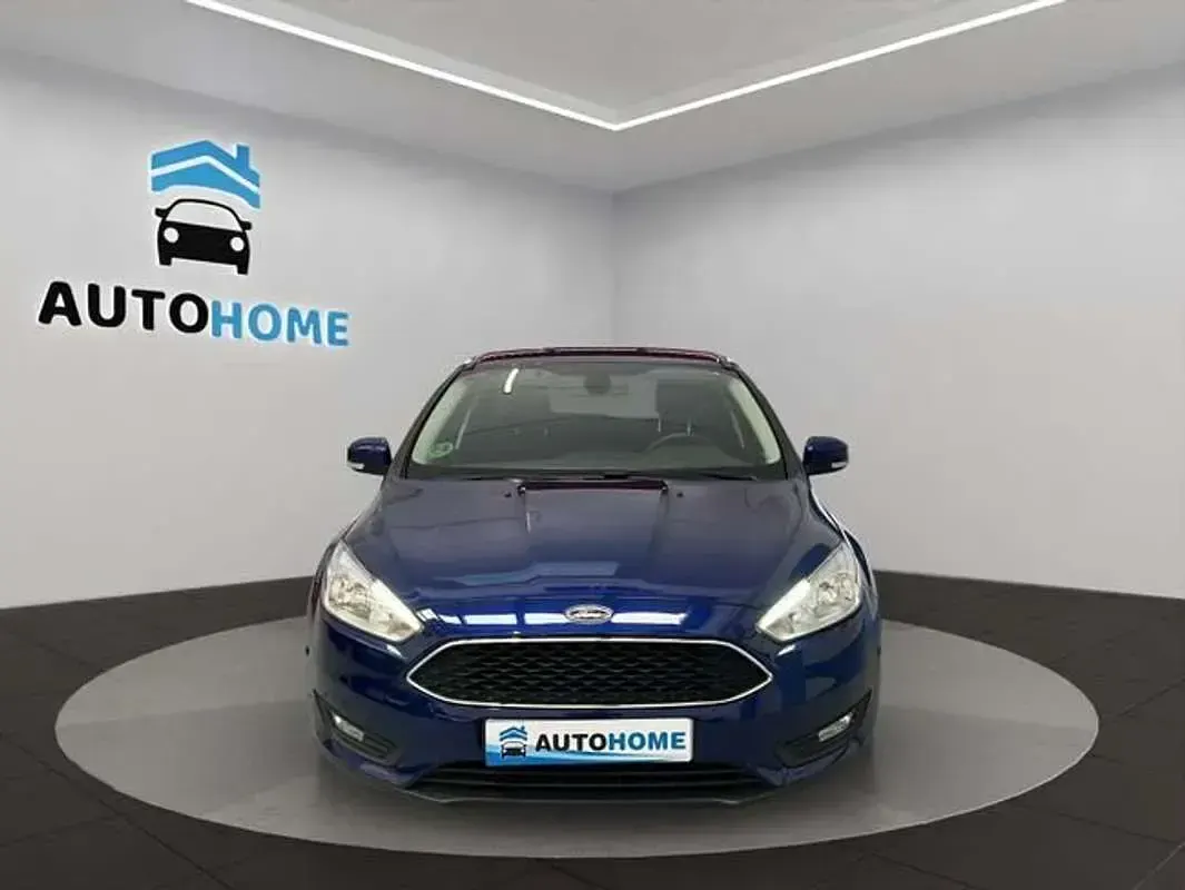 Usado Ford Focus Trend+ 125 CV (91 kW) 2017 Azul Utilitario