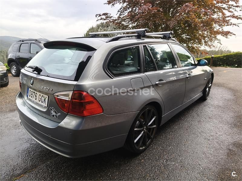 Begagnad BMW 320 163 HK (119 kW) 2008 Grå Kombi