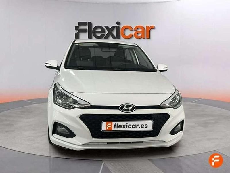 Usado Hyundai i20 84 CV (61 kW) 2020 Blanco Utilitario