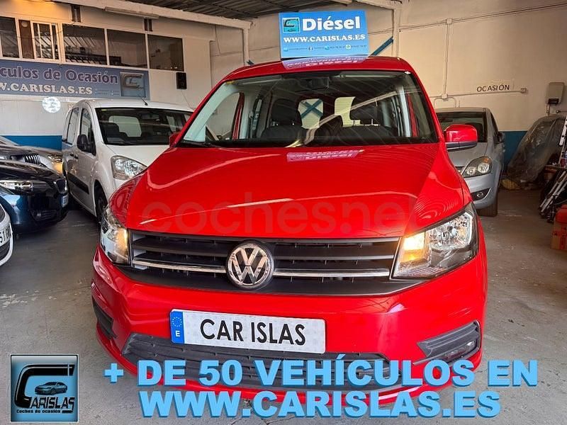 Usado VW Caddy Trendline 102 CV (75 kW) 2020 Rojo Monovolumen