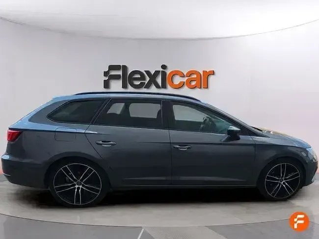Usado Seat Leon FR 184 CV (135 kW) 2018 Gris Familiar