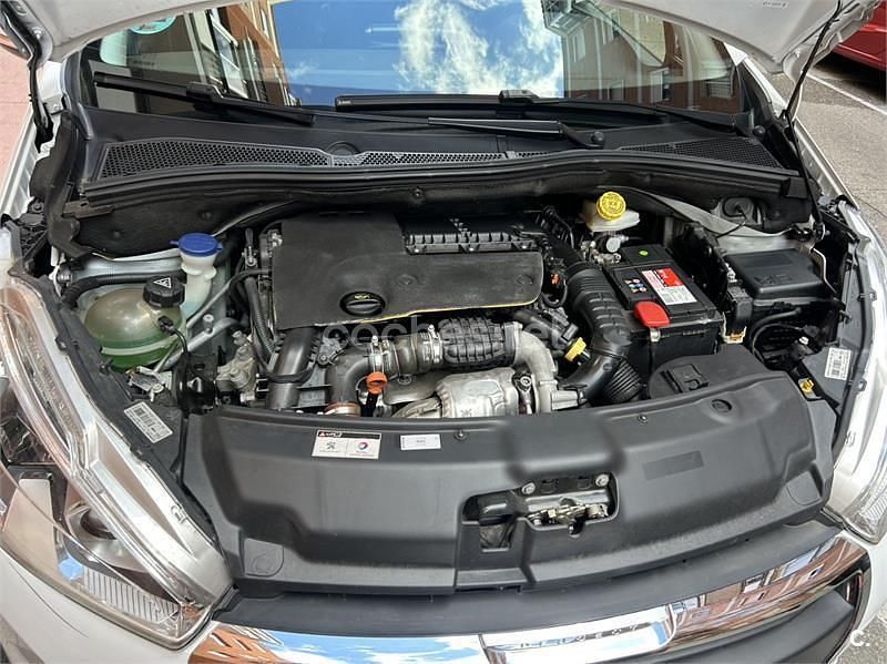 Usado Peugeot 208 Style 100 CV (73 kW) 2017 Blanco Utilitario