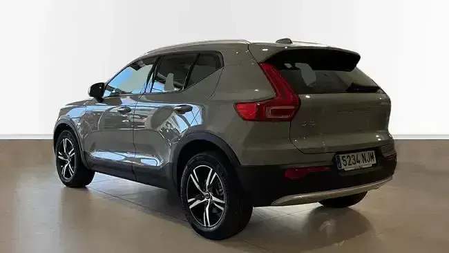 Nuevo Volvo XC40 Core 163 CV (119 kW) 2025 Gris SUV