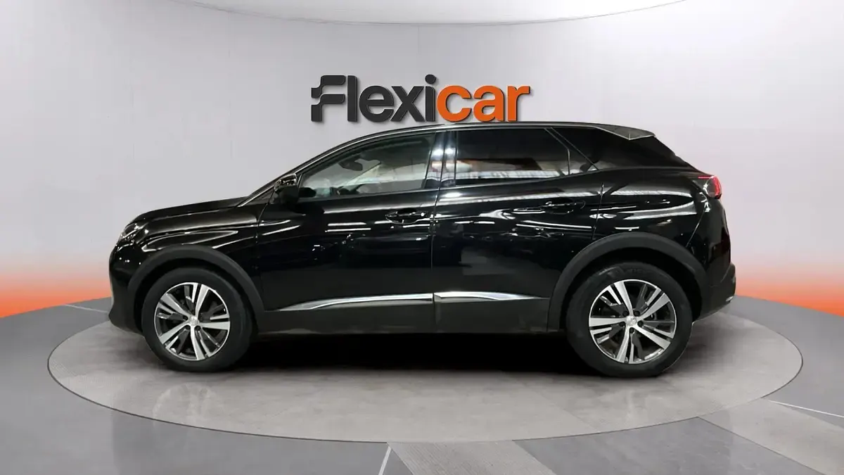 Usado Peugeot 3008 Active 131 CV (96 kW) 2021 Negro SUV