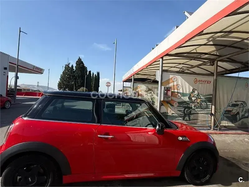 Usado Mini Cooper D 110 CV (80 kW) 2008 Rojo Utilitario