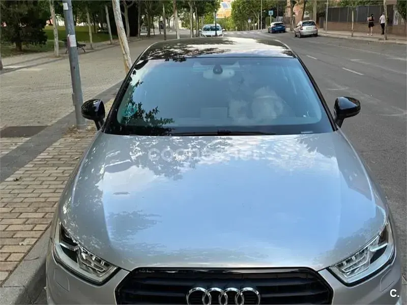 Usado Audi A1 Sportback 116 CV (85 kW) 2018 Gris / plata Utilitario