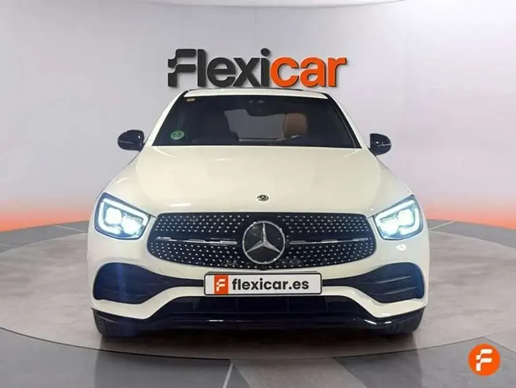 Usado Mercedes GLC300 245 CV (180 kW) 2019 Blanco SUV
