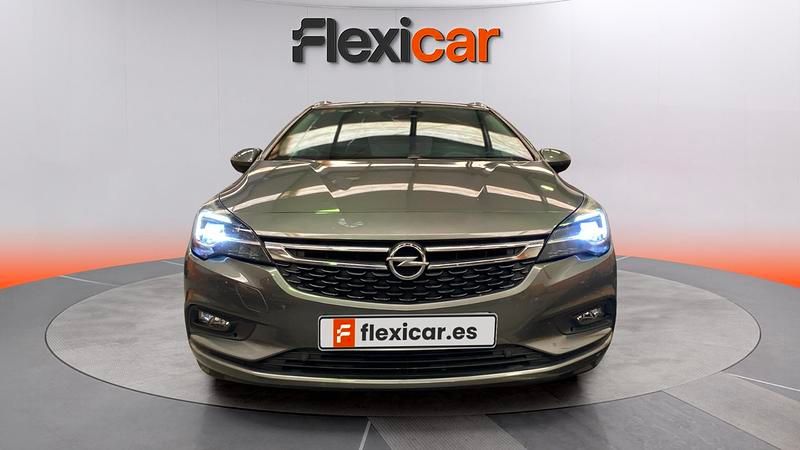 Usado Opel Astra Excellence 136 CV (100 kW) 2017 Gris Familiar