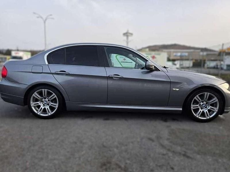 Usado BMW 318 143 CV (105 kW) 2009 Gris Berlina