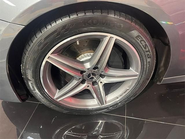 Usado Mercedes E220 AMG 194 CV (142 kW) 2020 Gris / platagris Berlina