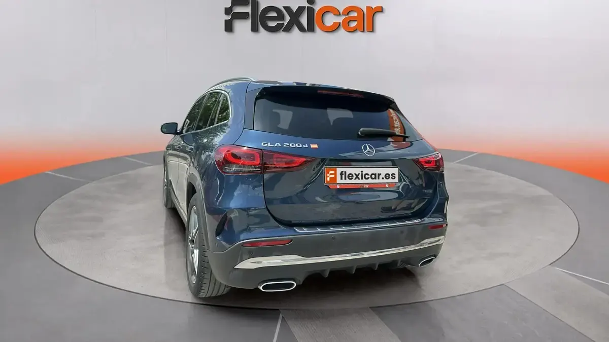 Usado Mercedes GLA200 150 CV (110 kW) 2021 Azul SUV