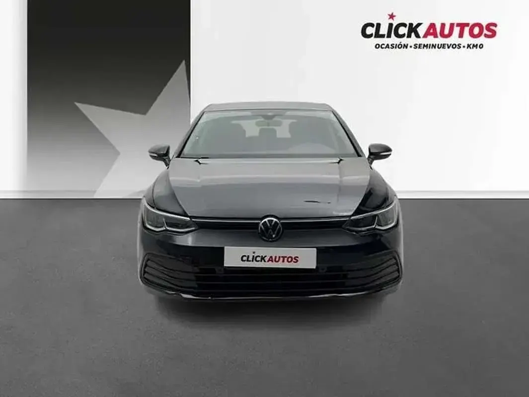 Usado VW Golf VIII Life 111 CV (81 kW) 2023 Negro Berlina