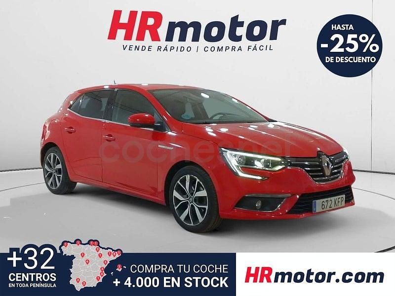 Usado Renault Mégane IV Zen 110 CV (80 kW) 2017 Rojo Berlina